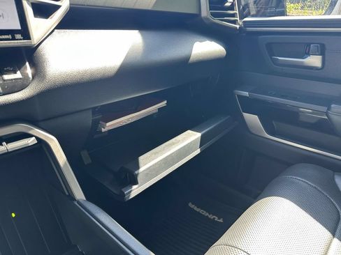 Used 2022 Toyota Tundra Limited w/ Power Package AWD/4WD image 20