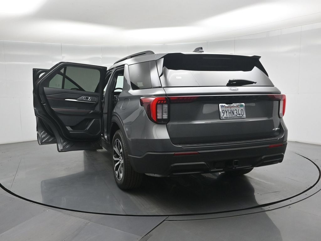 Certified 2026 Ford Explorer ST-Line AWD/4WD image 33