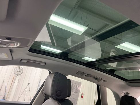 Used 2023 Audi Q5 2.0T Premium image 18