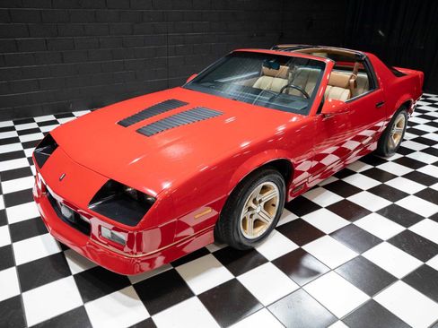 Used 1989 Chevrolet Camaro IROC-Z image 12