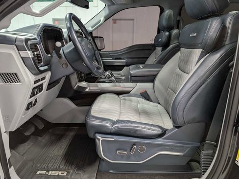 Used 2021 Ford F150 Limited image 4