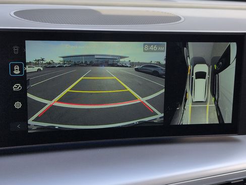 Used 2026 Hyundai Ioniq 9 Limited image 25