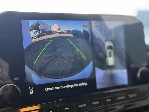 Used 2022 Nissan Pathfinder Platinum w/ Cargo Package image 59