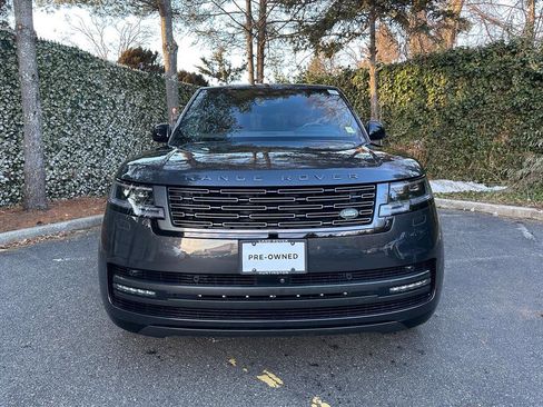 Used 2025 Land Rover Range Rover SE image 5