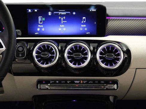 Certified 2025 Mercedes-Benz CLA 250 4MATIC image 15