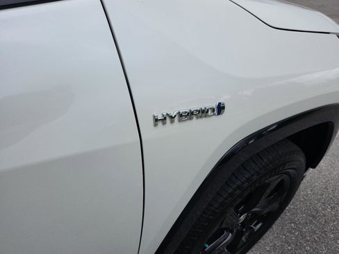 Used 2020 Toyota RAV4 XSE AWD/4WD image 8