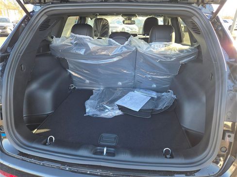 New 2026 Jeep Compass Latitude image 18