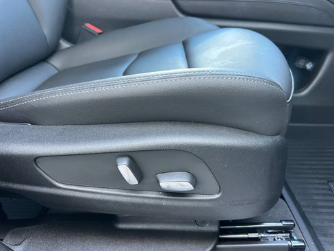 Used 2025 Cadillac XT5 Luxury w/ LPO, Floor Liner Package FWD image 23