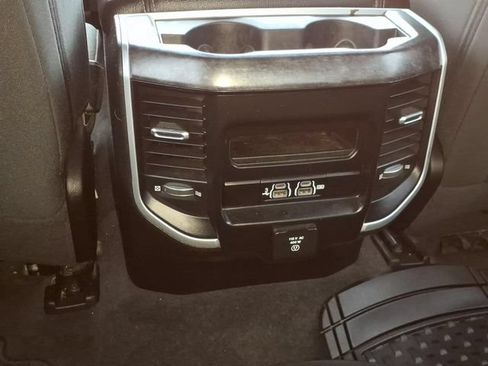 Used 2020 RAM 1500 Big Horn AWD/4WD image 11
