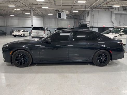 Used 2023 BMW 760i xDrive AWD/4WD image 4