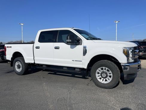Used 2019 Ford F250 XLT image 2