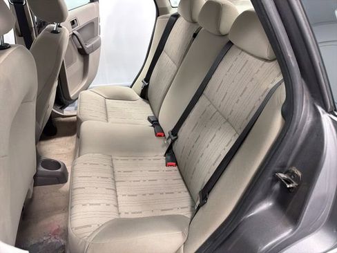 Used 2011 Ford Focus SE w/ 201A Rapid Spec Order Code image 24