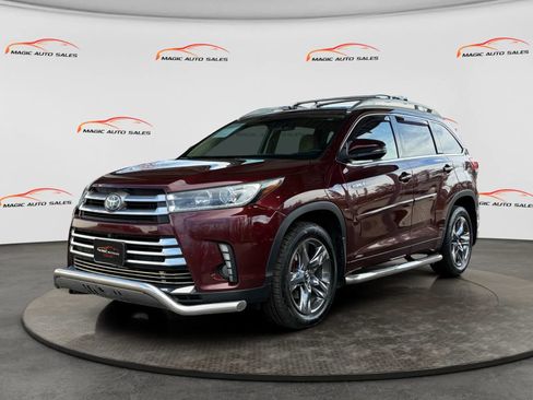 Used 2017 Toyota Highlander Limited Platinum image 1