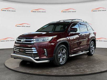 Used 2017 Toyota Highlander Limited Platinum
