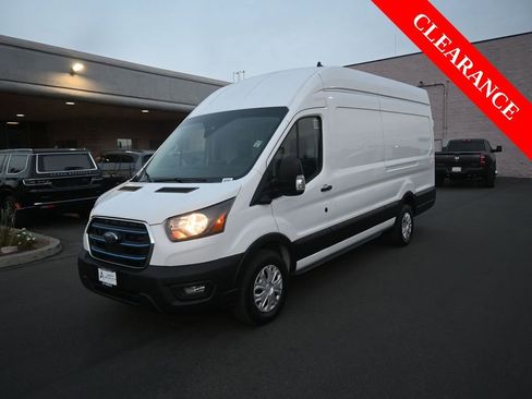 Used 2022 Ford E-Transit 148 High Roof Extended image 3