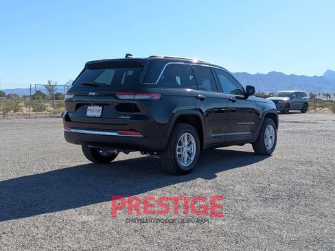 New 2025 Jeep Grand Cherokee Laredo X w/ Luxury Tech Group I AWD/4WD image 5
