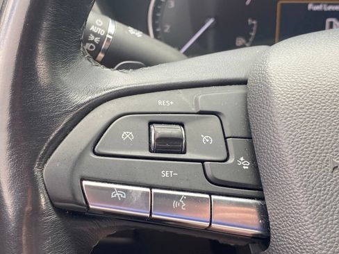 Used 2023 Cadillac XT4 Premium Luxury AWD/4WD image 28
