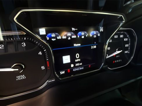 Used 2020 GMC Sierra 2500 Denali w/ Denali Ultimate Package image 10