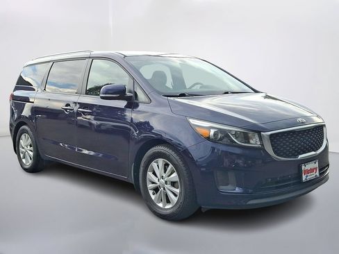 Used 2018 Kia Sedona LX w/ LX Essentials Premium Package FWD image 1