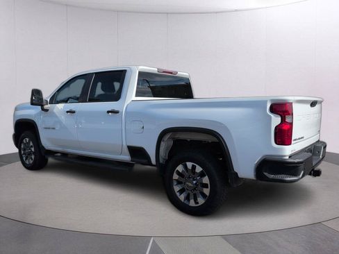 Used 2024 Chevrolet Silverado 2500 Custom w/ Custom Value Package AWD/4WD image 3
