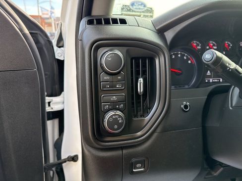 Used 2022 Chevrolet Silverado 1500 Custom image 24