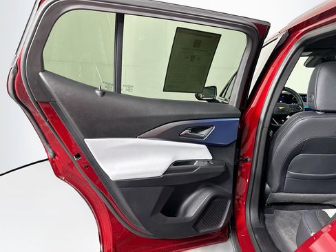 Used 2024 Chevrolet Equinox EV LT image 26