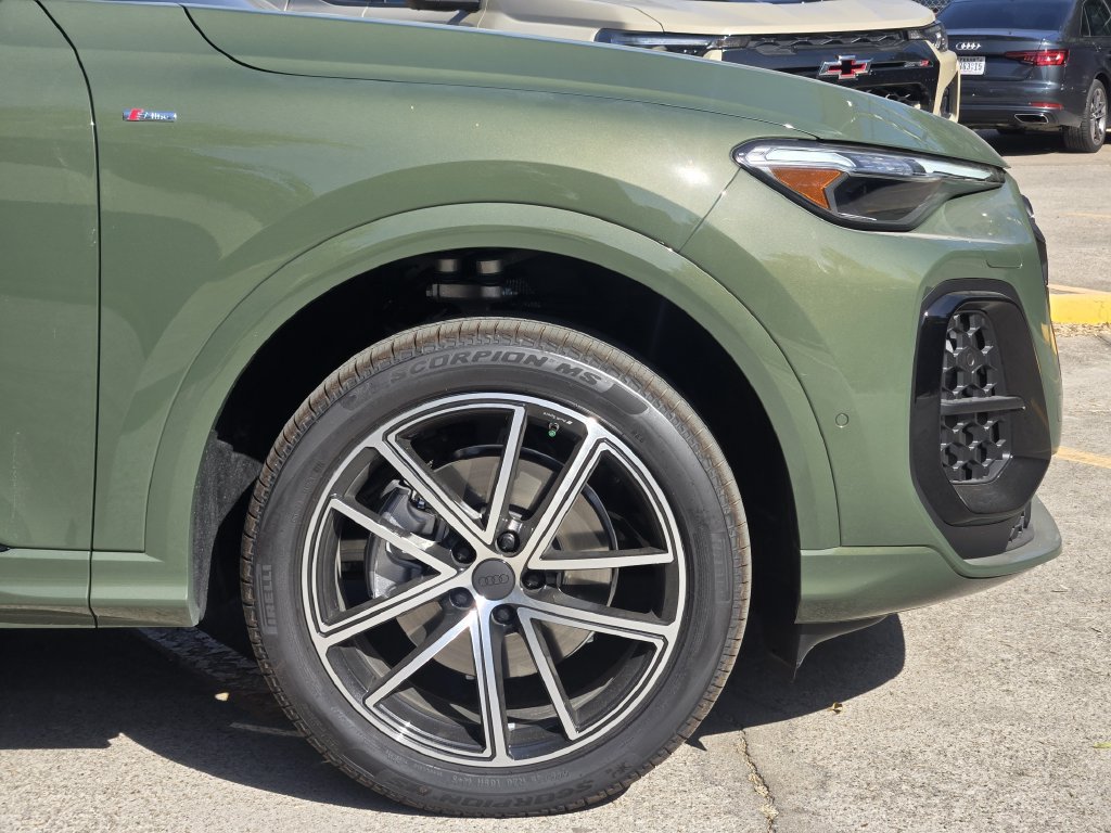 New 2026 Audi Q5 Premium Plus AWD/4WD image 13