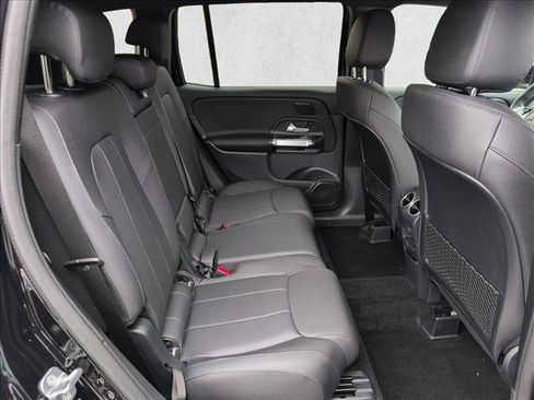 Used 2026 Mercedes-Benz GLB 250 4MATIC image 23