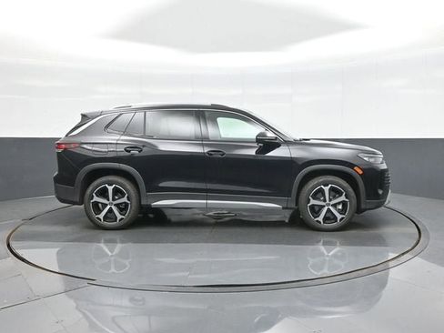 New 2026 Volkswagen Tiguan SE image 8