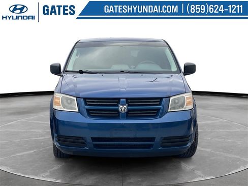 Used 2010 Dodge Grand Caravan SE w/ Popular Equipment Group image 4