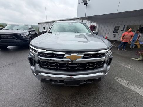 Used 2024 Chevrolet Silverado 1500 LT AWD/4WD image 8