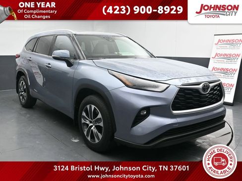 Used 2022 Toyota Highlander XLE image 1