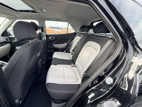 New 2026 Hyundai Venue SEL image 23