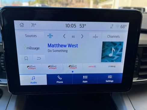 Used 2024 Ford Explorer XLT w/ Equipment Group 202A image 18