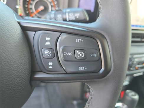Used 2026 Jeep Wrangler Unlimited Rubicon AWD/4WD image 31