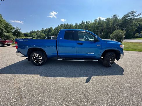 Used 2017 Toyota Tundra SR5 w/ TRD Off Road Package AWD/4WD image 6
