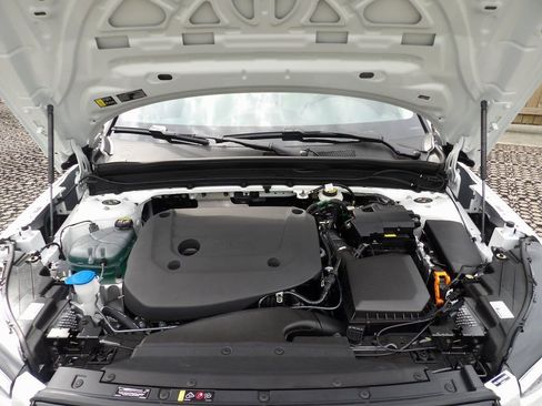 New 2026 Volvo XC40 B5 Plus w/ Protection Package Premier AWD/4WD image 27
