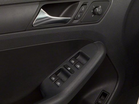 Used 2013 Volkswagen Jetta TDI FWD image 17