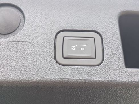 New 2026 Chevrolet Equinox ACTIV w/ Convenience Package III AWD/4WD image 30
