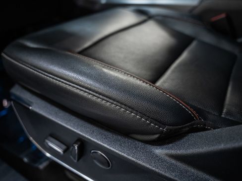 Certified 2022 Ford F150 Lariat w/ Equipment Group 502A High image 41