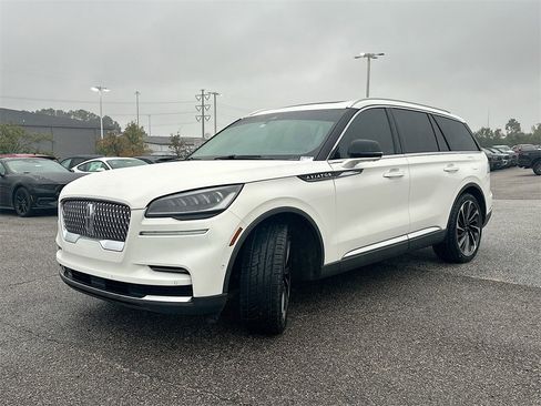 Used 2022 Lincoln Aviator Reserve w/ Equipment Group 201A image 2