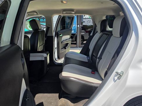 Used 2010 GMC Terrain SLT FWD image 21