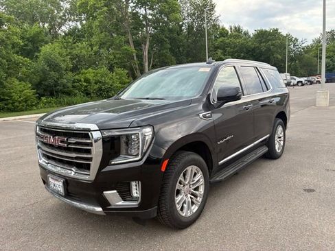 Used 2021 GMC Yukon SLT w/ SLT Luxury Plus Package AWD/4WD image 3