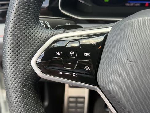 Used 2025 Volkswagen Jetta GLI Autobahn FWD image 30