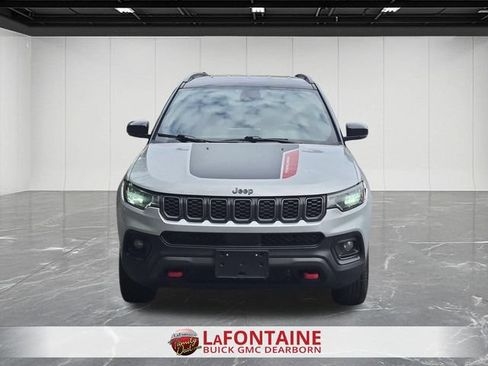 Used 2024 Jeep Compass Trailhawk AWD/4WD image 8