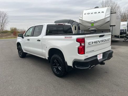 Used 2021 Chevrolet Silverado 1500 LT Trail Boss image 9