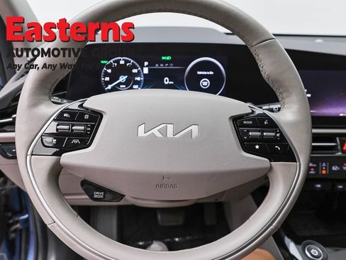 Used 2023 Kia Niro Wind w/ Wind Preserve Package FWD image 10