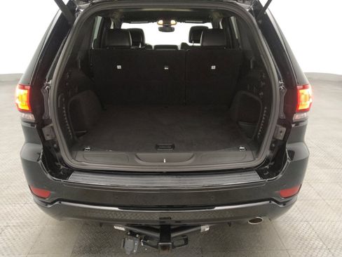 Used 2018 Jeep Grand Cherokee Altitude RWD image 29