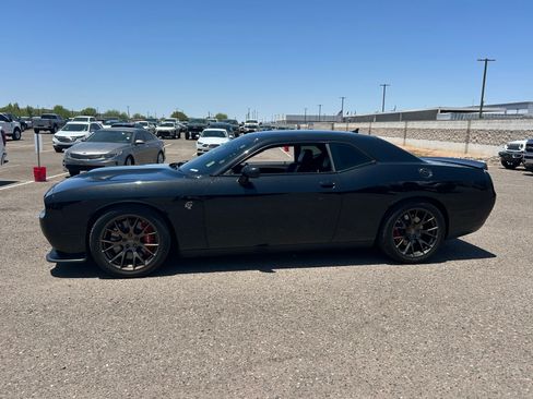 Used 2015 Dodge Challenger SRT Hellcat RWD image 2
