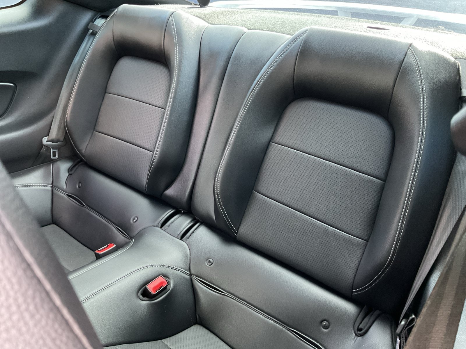 Used 2019 Ford Mustang GT Premium w/ GT Performance Package RWD image 18
